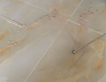 新兴瓷砖空鼓维修公司分享粘合剂选择不当在瓷砖铺贴过程中可能导致以下问题